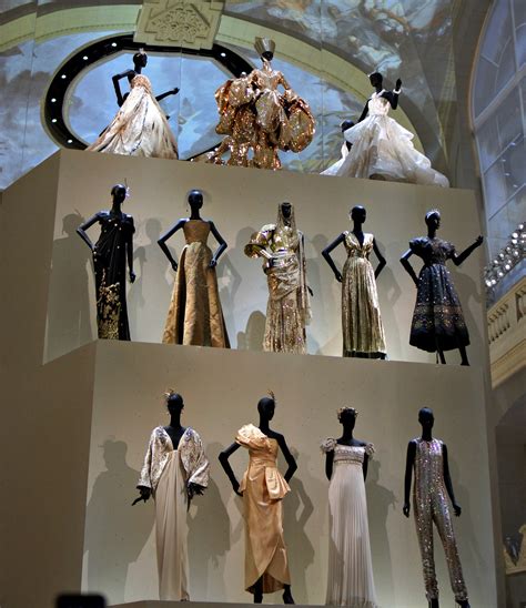 christian Dior exhibit paris